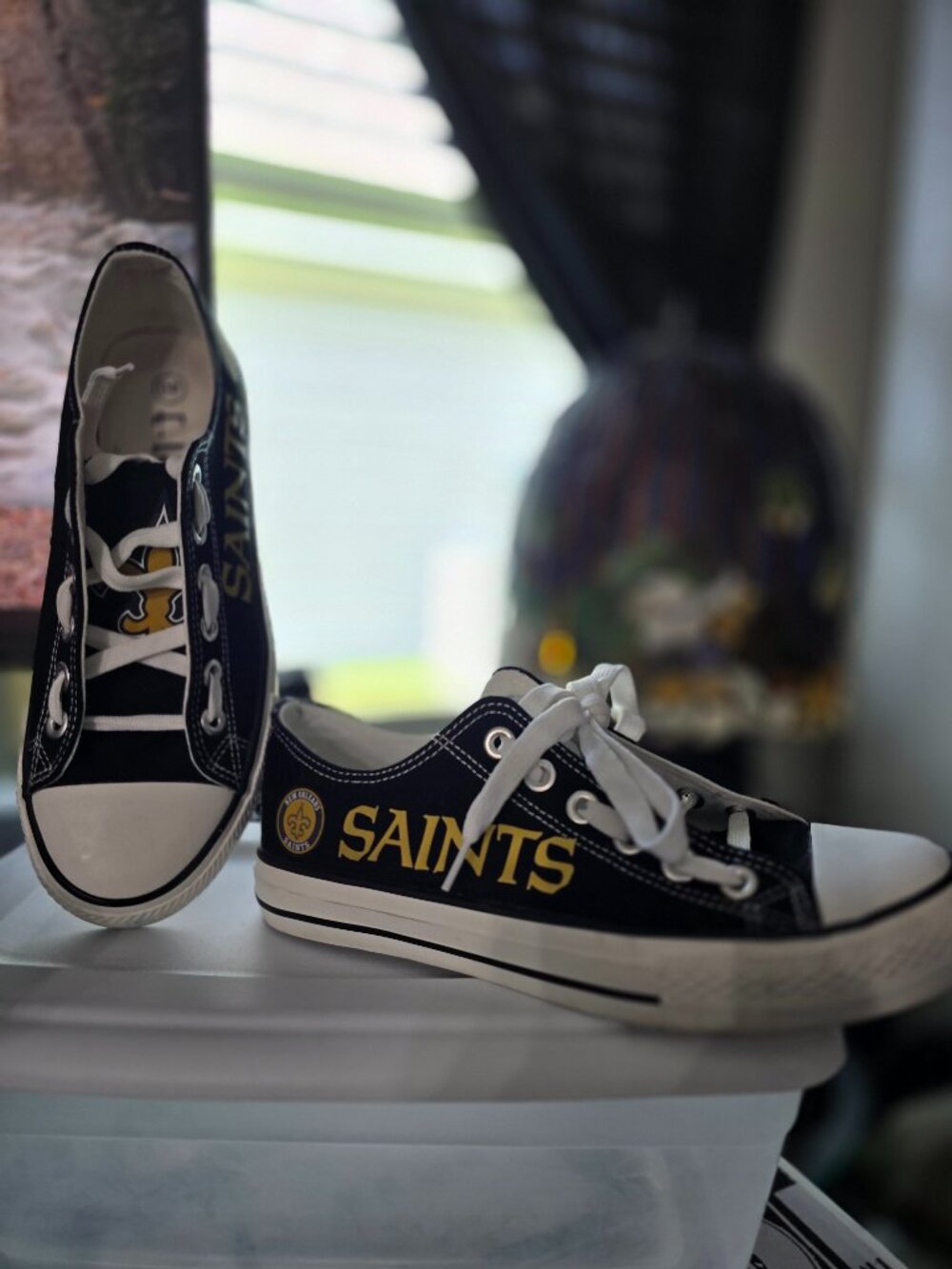 New Orleans Saints Canvas Shoes - Women Size 8.5